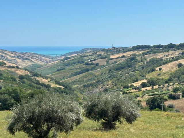 Rustico in vendita a Atri, Abruzzo
