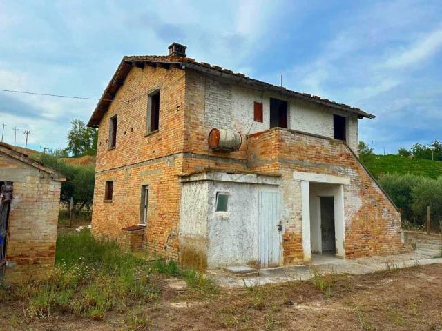 Rustico in vendita a Atri, Abruzzo