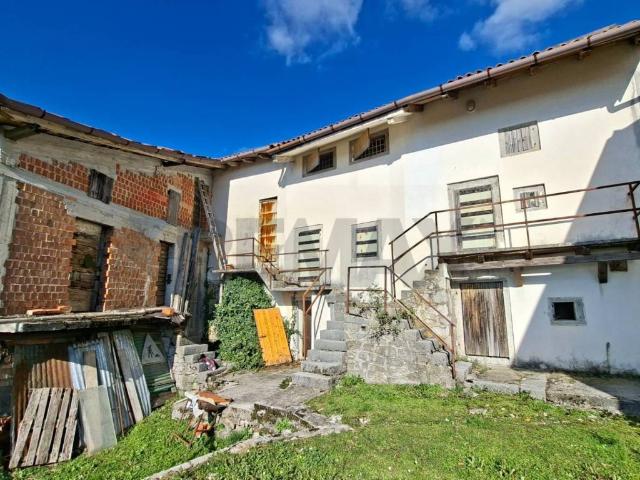 Rustico in vendita a Attimis, Friuli-Venezia Giulia