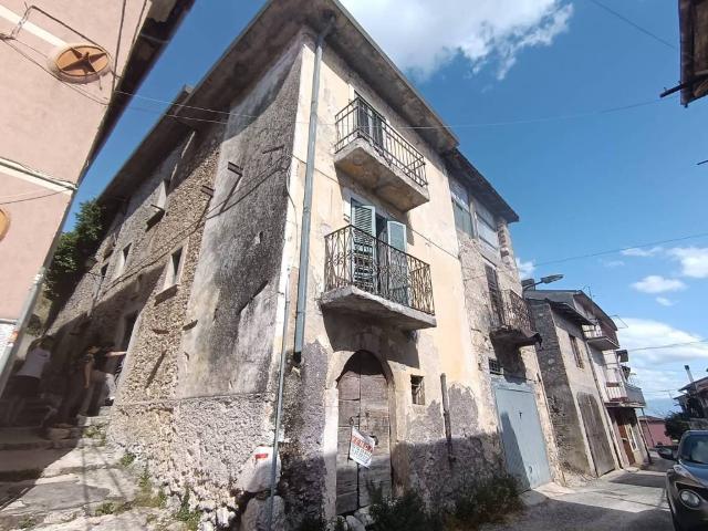 Rustico in vendita a Antrosano, Avezzano