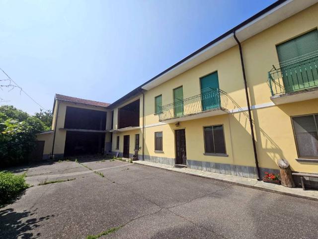 Rustico in vendita a Sant'Agostino, Piemonte