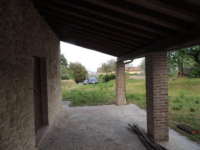 Rustico in vendita a Avigliano Umbro, Umbria