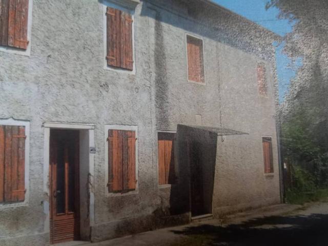 Rustico in vendita a Azzano Decimo, Friuli-Venezia Giulia