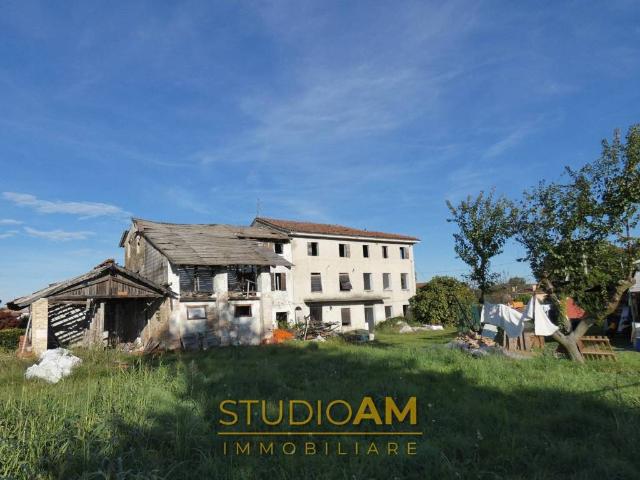 Rustico in vendita a Azzano Decimo, Friuli-Venezia Giulia