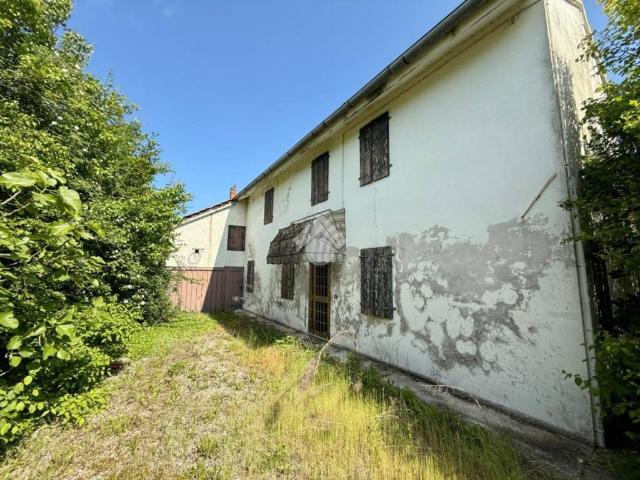 Rustico in vendita a Azzano Decimo, Friuli-Venezia Giulia