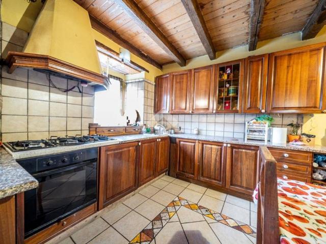 Rustico in vendita a Badia Calavena, Veneto
