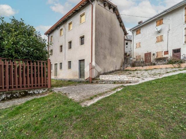 Rustico in vendita a Badia Calavena, Veneto