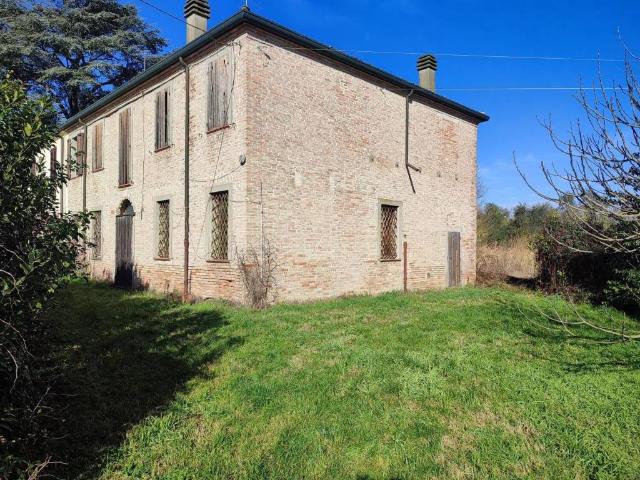 Rustico in vendita a Unione dei comuni della Bassa Romagna, Bagnacavallo