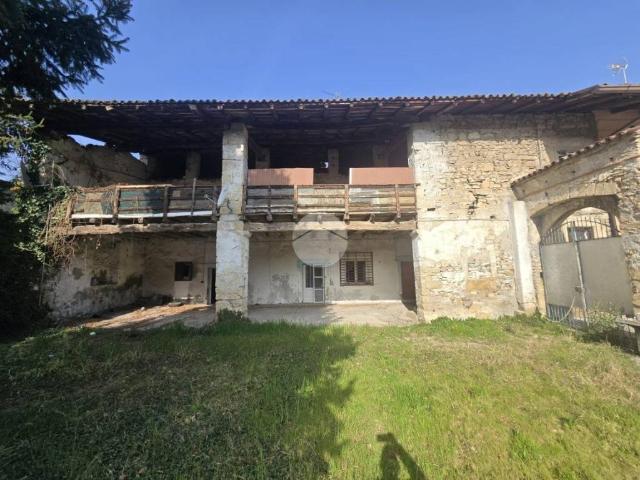 Rustico in vendita a Bagnatica, Lombardia