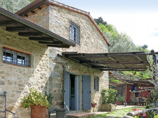 Rustico in vendita a Unione dei comuni Media Valle del Serchio, Ponte A Serraglio