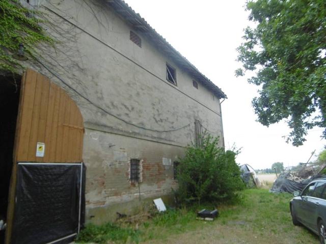 Rustico in vendita a Terra di Mezzo, Re