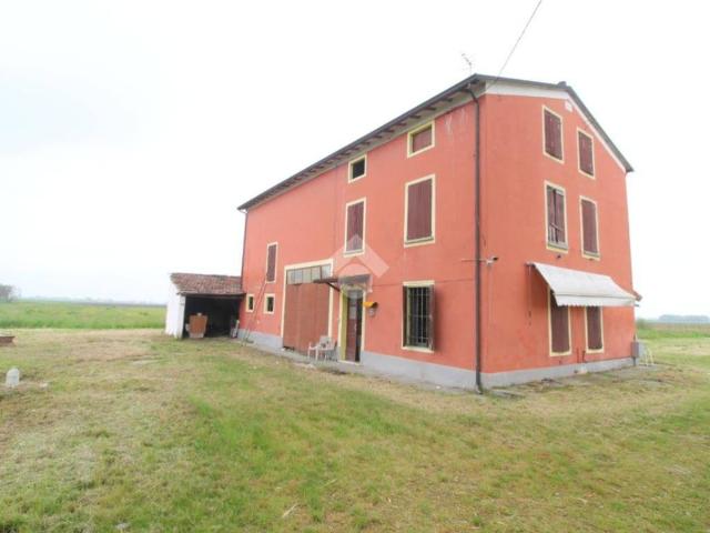 Rustico in vendita a Terra di Mezzo, Re