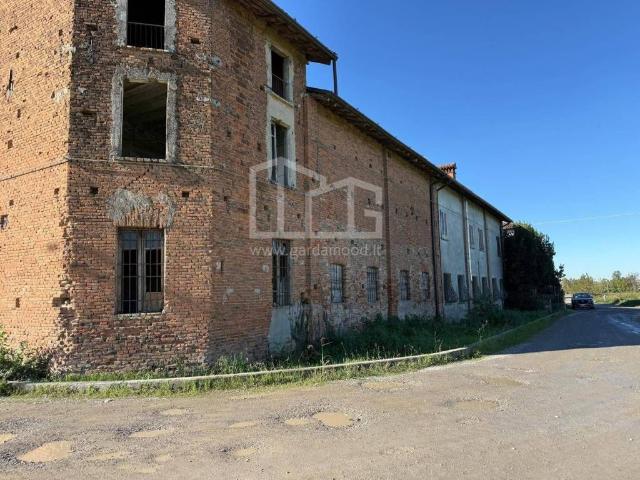 Rustico in vendita a Bagnolo Mella, Lombardia