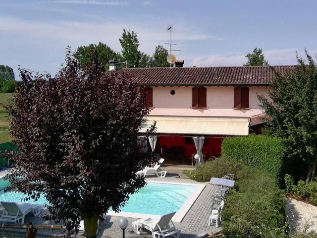 Rustico in vendita a Bagnolo San Vito, Lombardia
