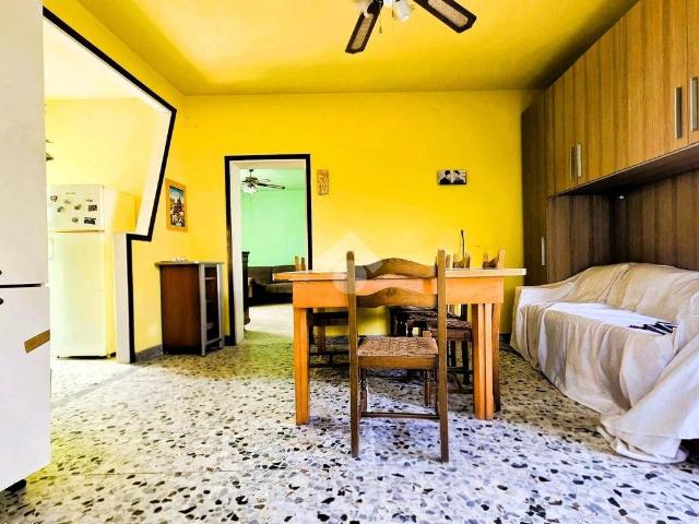 Rustico in vendita a Bagnolo San Vito, Lombardia