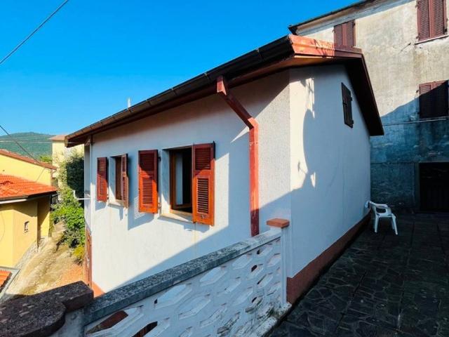 Rustico in vendita a Unione di comuni Montana Lunigiana, Bagnone