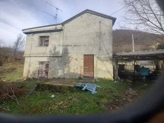 Rustico in vendita a Unione di comuni Montana Lunigiana, Bagnone