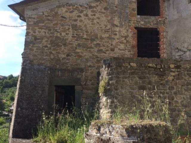 Rustico in vendita a Unione di comuni Montana Lunigiana, Bagnone