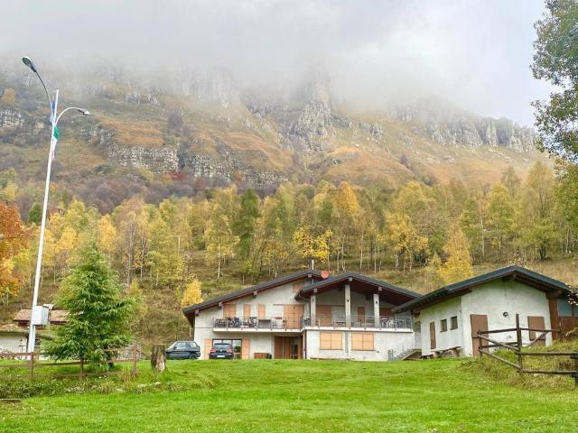 Rustico in vendita a Ballabio, Lombardia