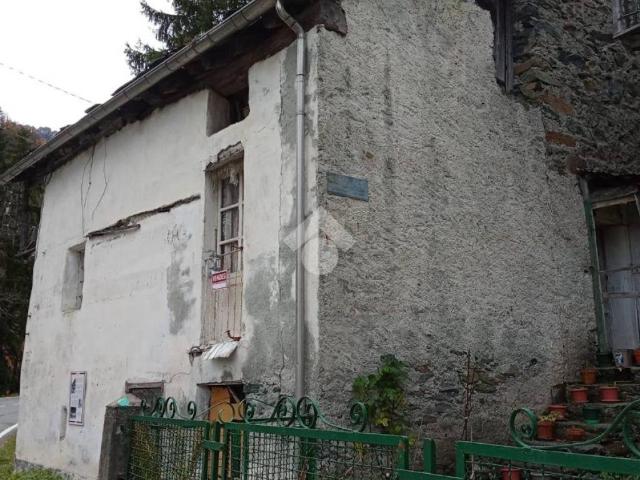 Rustico in vendita a Unione Montana di Comuni delle Valli di Lanzo, Ceronda e Casternone, Piemonte