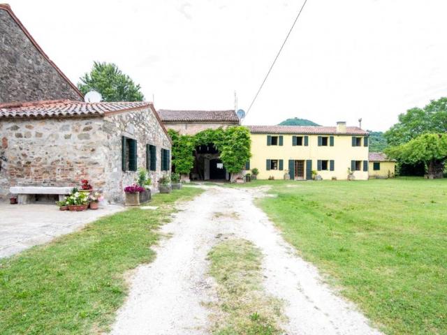 Rustico in vendita a Baone, Veneto