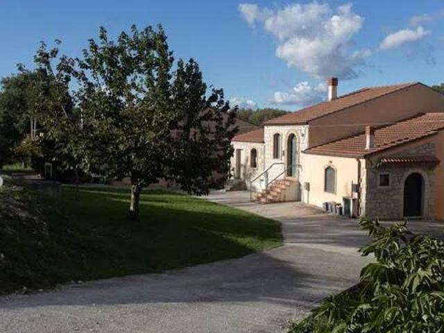 Rustico in vendita a Baranello, Molise