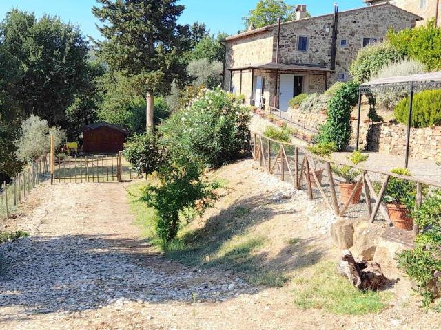 Rustico in vendita a Badia a Passignano, Sambuca