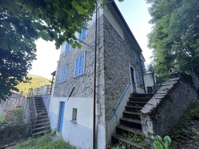 Rustico in vendita a Bardi, Reggio Emilia