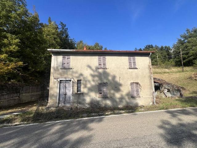 Rustico in vendita a Bardi, Reggio Emilia
