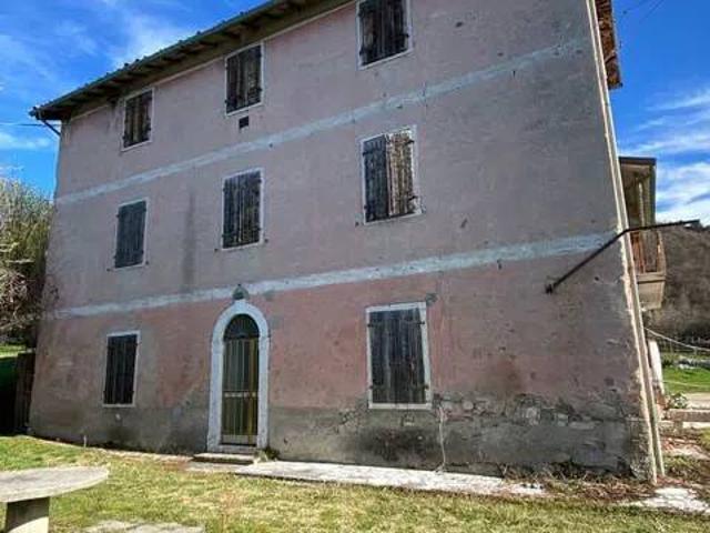 Rustico in vendita a Bardolino, Veneto