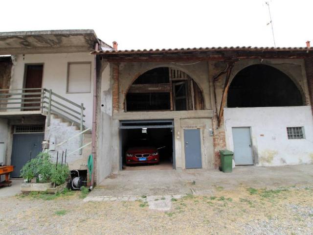Rustico in vendita a Bareggio, Lombardia