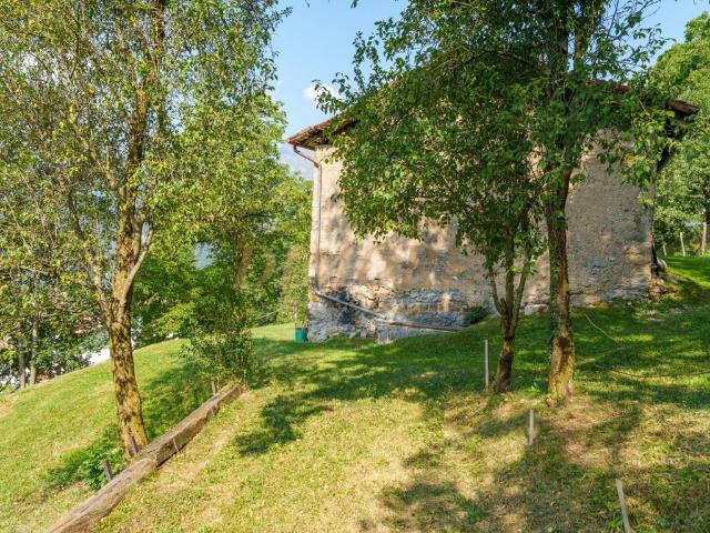 Rustico in vendita a Moggio, Lombardia
