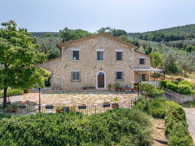 Rustico in vendita a Baschi, Umbria