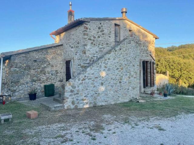 Rustico in vendita a Baschi, Umbria