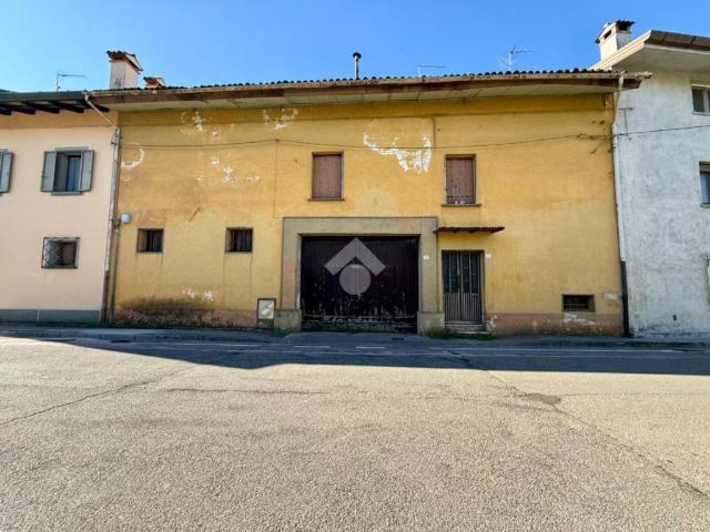 Rustico in vendita a Basiliano, Friuli-Venezia Giulia