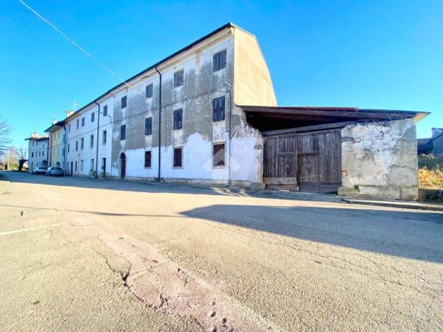 Rustico in vendita a Basiliano, Friuli-Venezia Giulia
