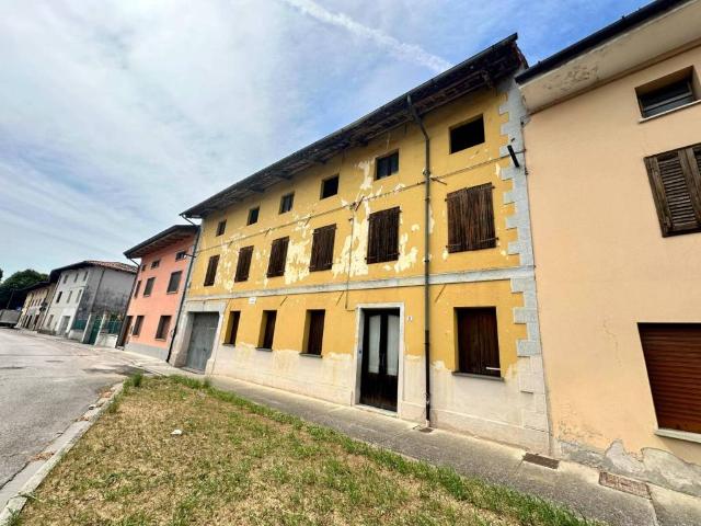 Rustico in vendita a Basiliano, Friuli-Venezia Giulia