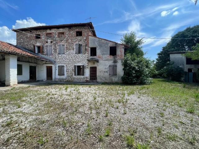 Rustico in vendita a Bassano Del Grappa, Veneto