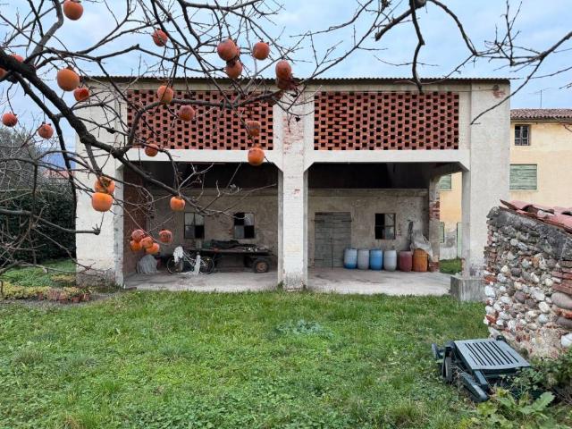Rustico in vendita a San Lazzaro, Bassano Del Grappa
