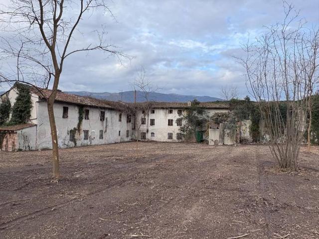 Rustico in vendita a San Lazzaro, Bassano Del Grappa