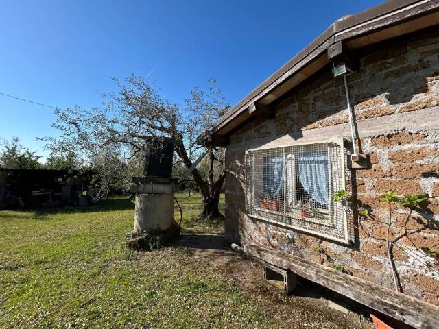 Rustico in vendita a Bassano In Teverina, Lazio