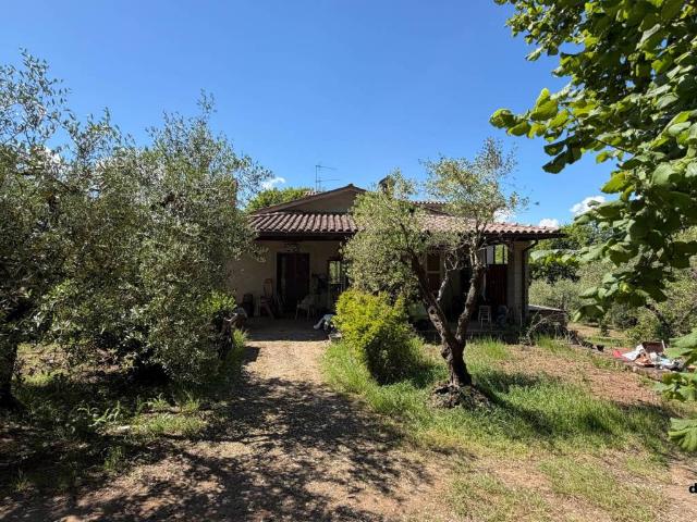 Villa Indipendente in vendita a Bassano Romano, Lazio
