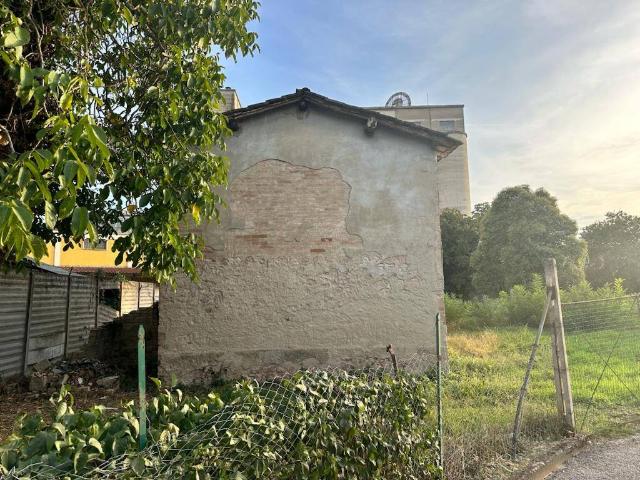 Rustico in vendita a Santa Lucia, Bastia Umbra