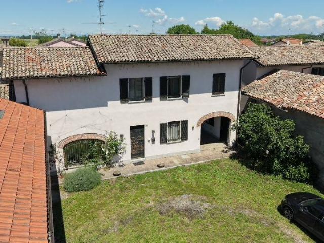 Rustico in vendita a Battuda, Lombardia
