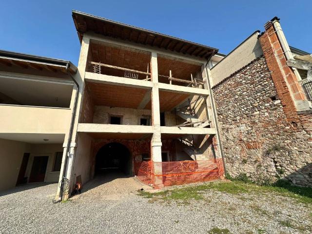 Rustico in vendita a Bedizzole, Lombardia