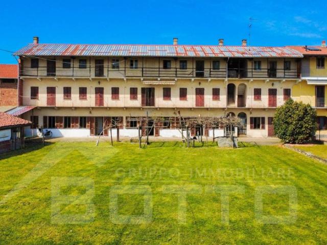 Rustico in vendita a Gaggiolo, Piemonte