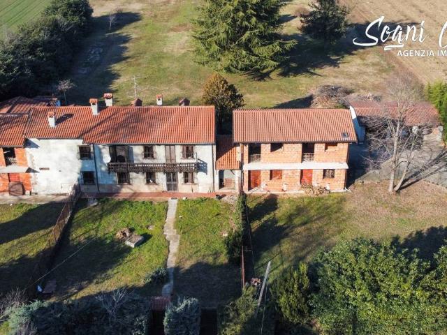 Rustico in vendita a Gaggiolo, Piemonte