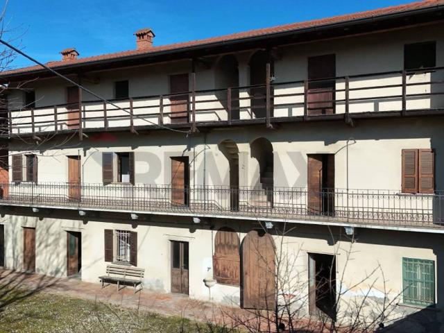 Rustico in vendita a Gaggiolo, Piemonte