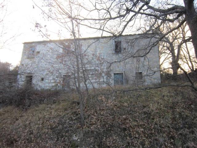 Rustico in vendita a Belmonte Del Sannio, Molise