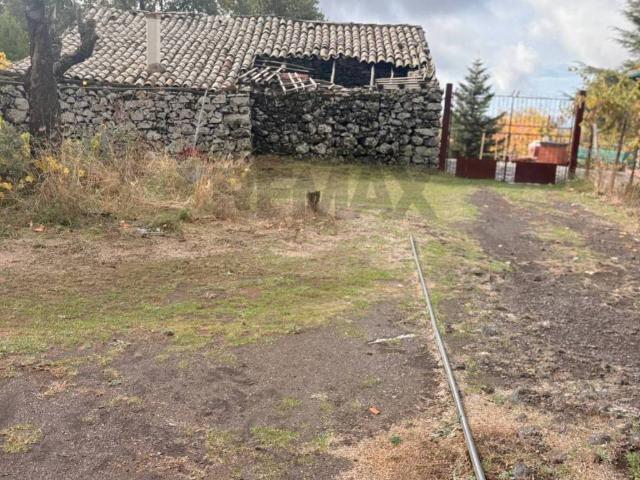 Rustico in vendita a Belpasso, Sicilia